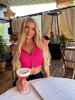 Afelni escort in Dubai