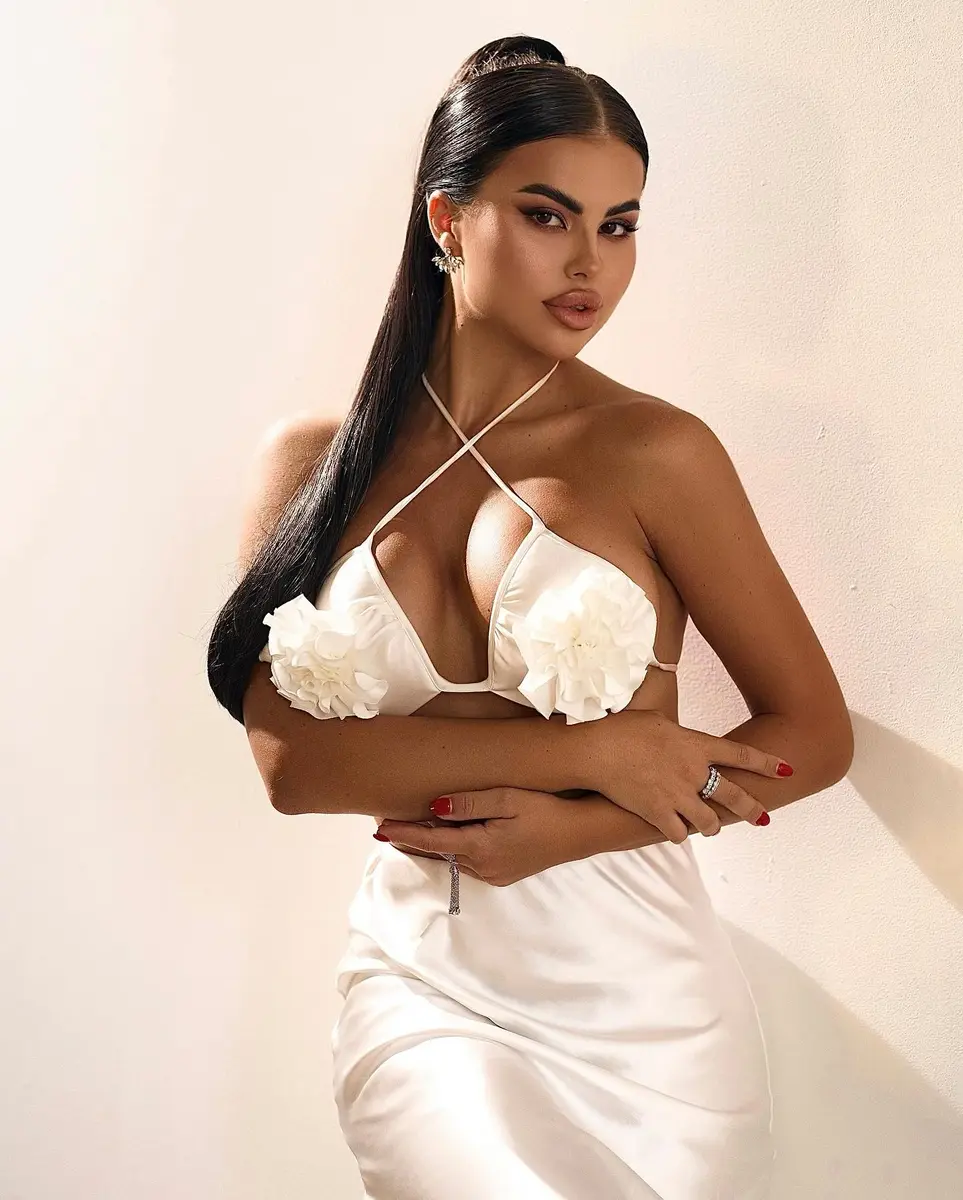 Arianda escort in Dubai