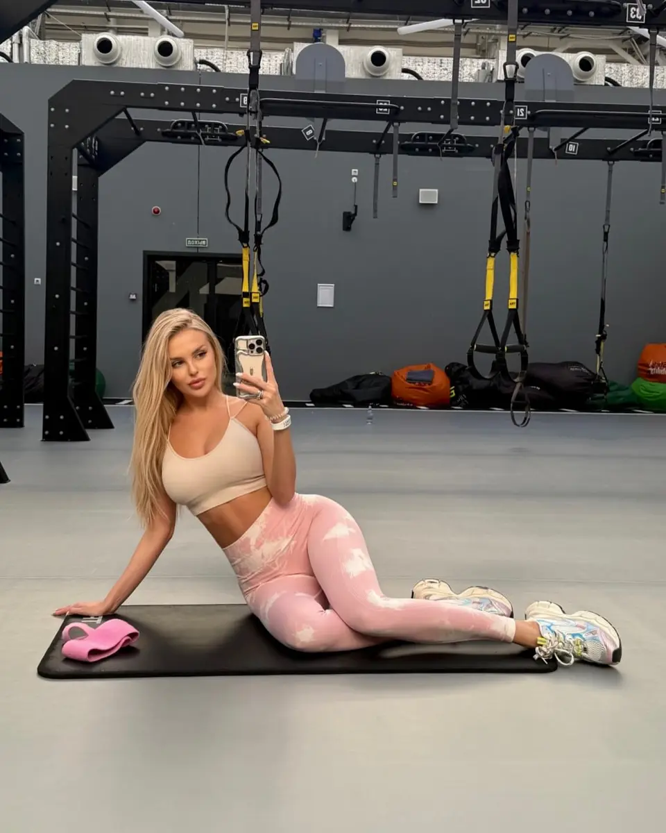 Aurelina escort in Dubai