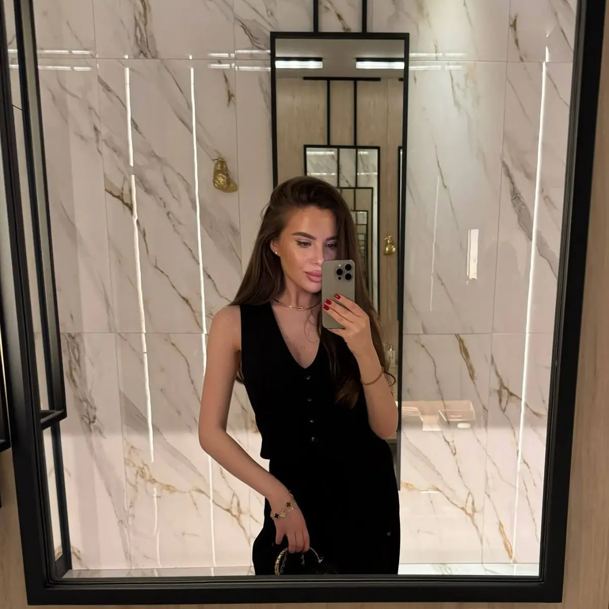 Emilia escort in Dubai