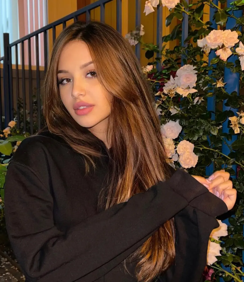 Emma escort in Dubai