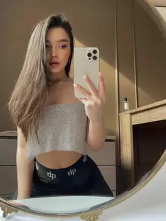 Esmi escort in Dubai