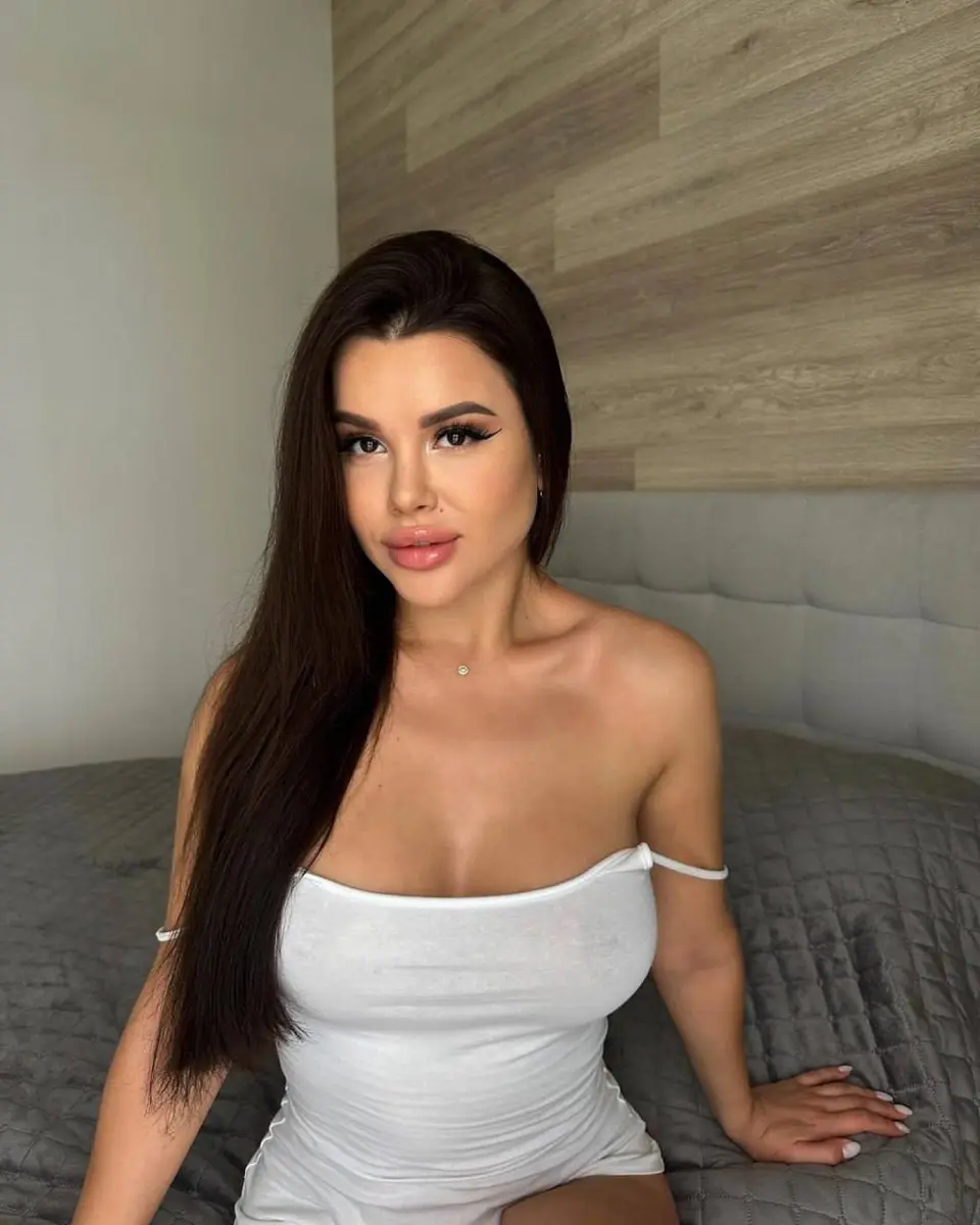 Florence escort in Dubai