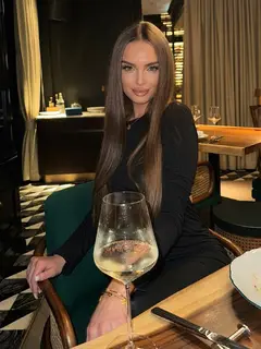 Inna escort in Dubai