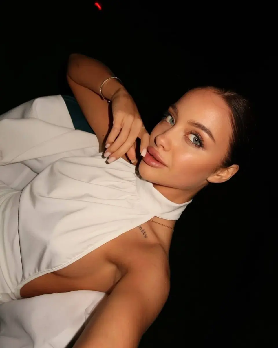 Jasmine escort in Dubai