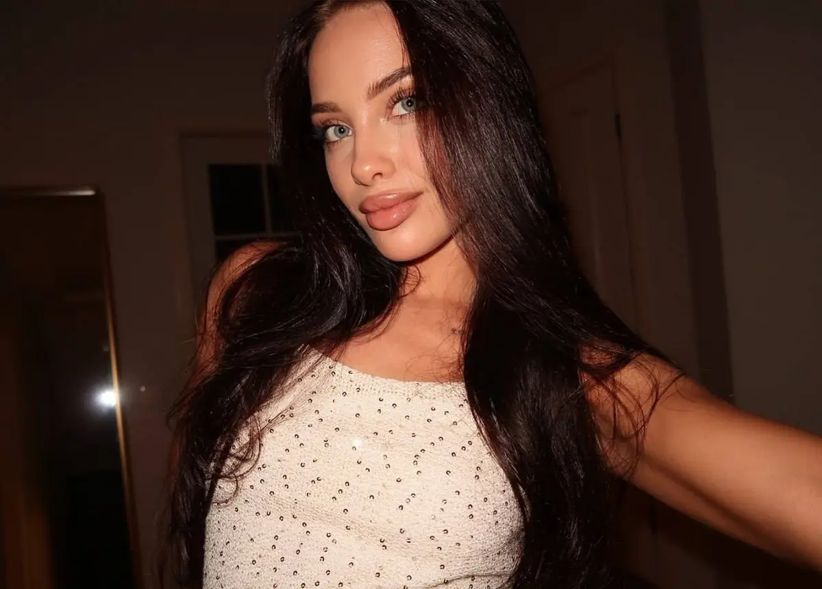 Jasmine escort in Dubai