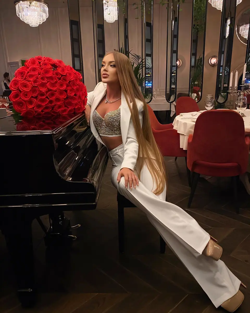 Kortni escort in Dubai