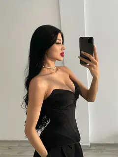 Nora escort in Dubai