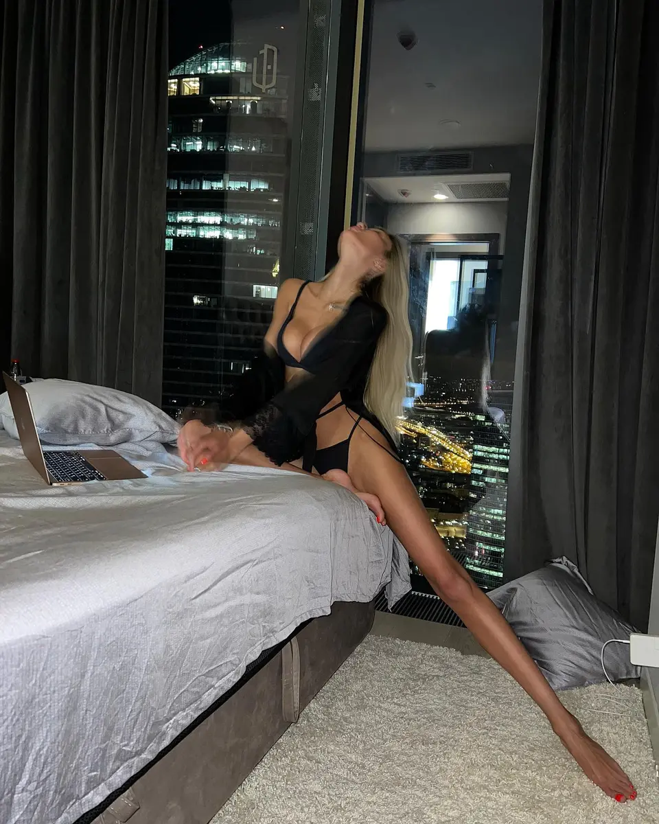 Regina escort in Dubai