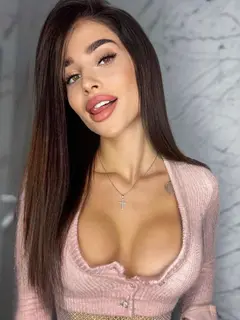 Riri escort in Dubai