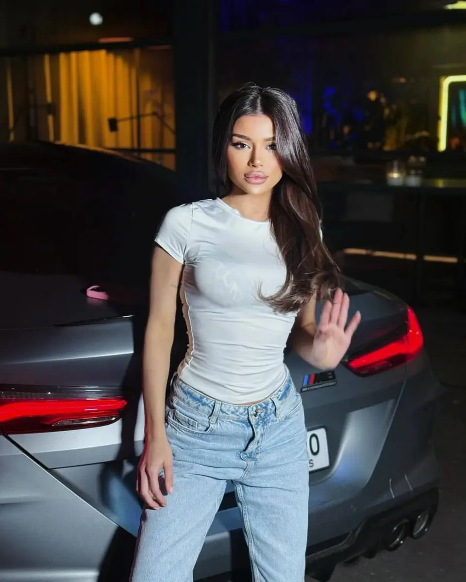 Valentina escort in Dubai